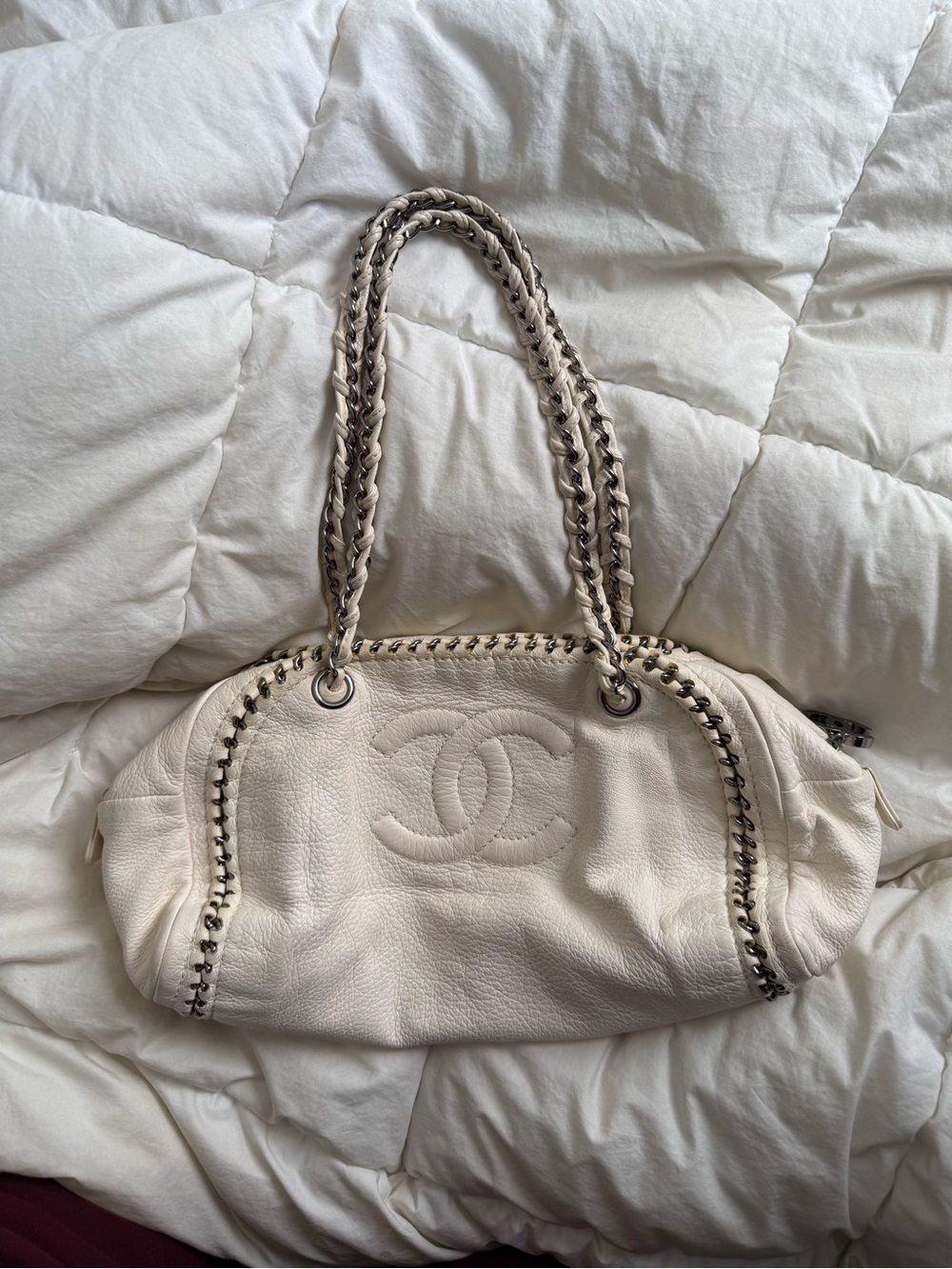 Authentic CHANEL Cream Leather Shoulder Bag with Chain-Strap Detail